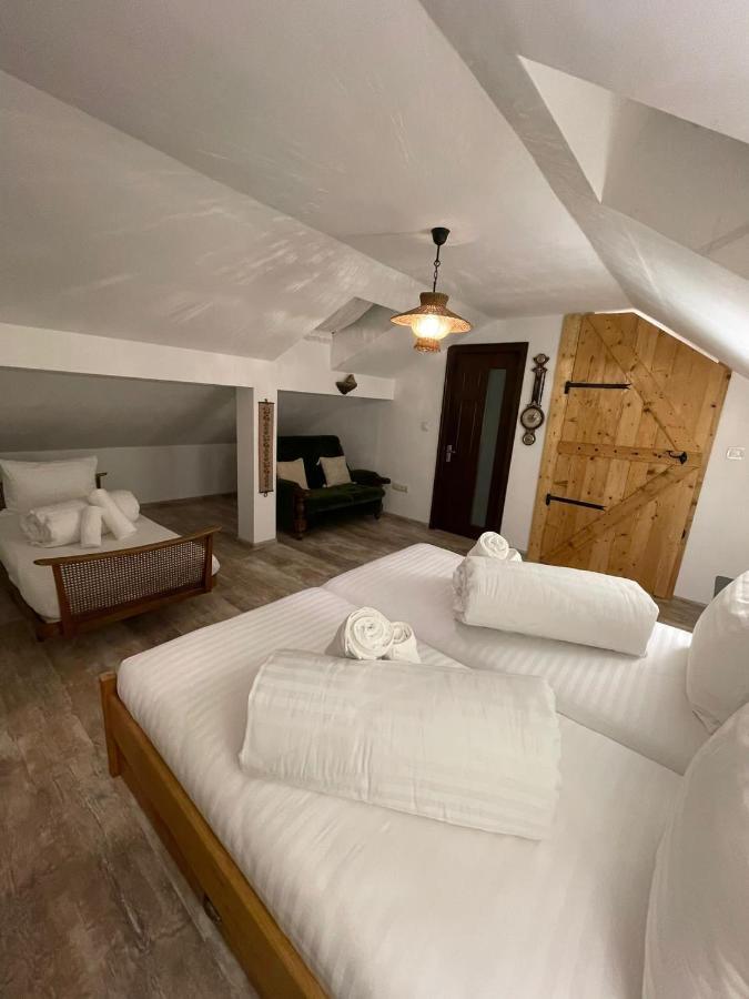 Apartament Yannis Lejlighed Alba Iulia Eksteriør billede