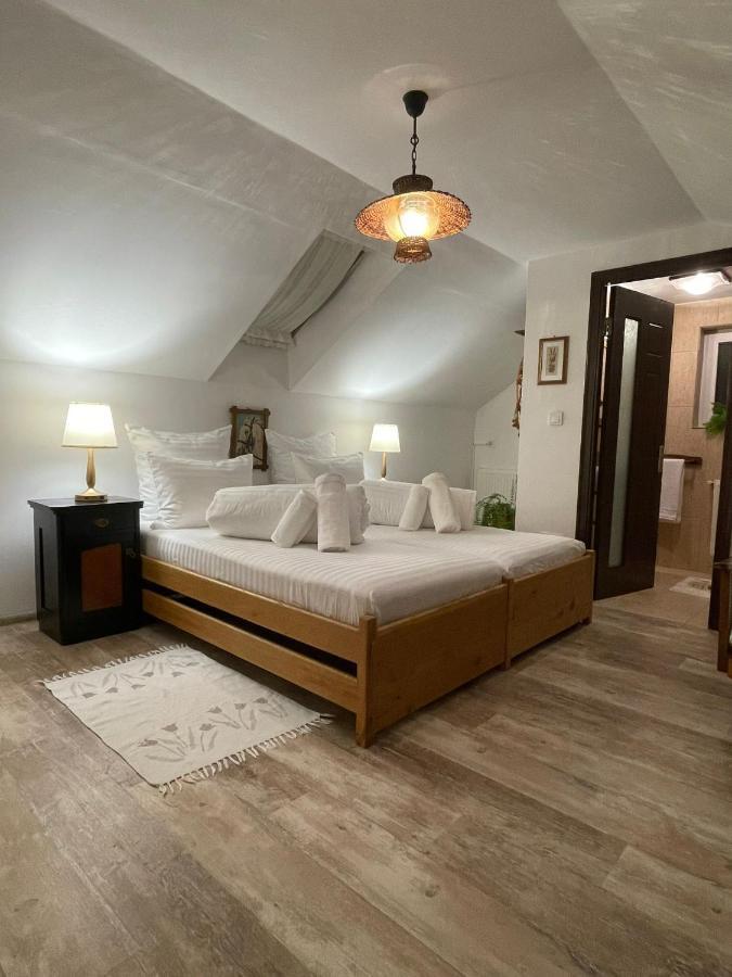 Apartament Yannis Lejlighed Alba Iulia Eksteriør billede