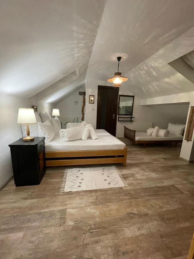 Apartament Yannis Lejlighed Alba Iulia Eksteriør billede