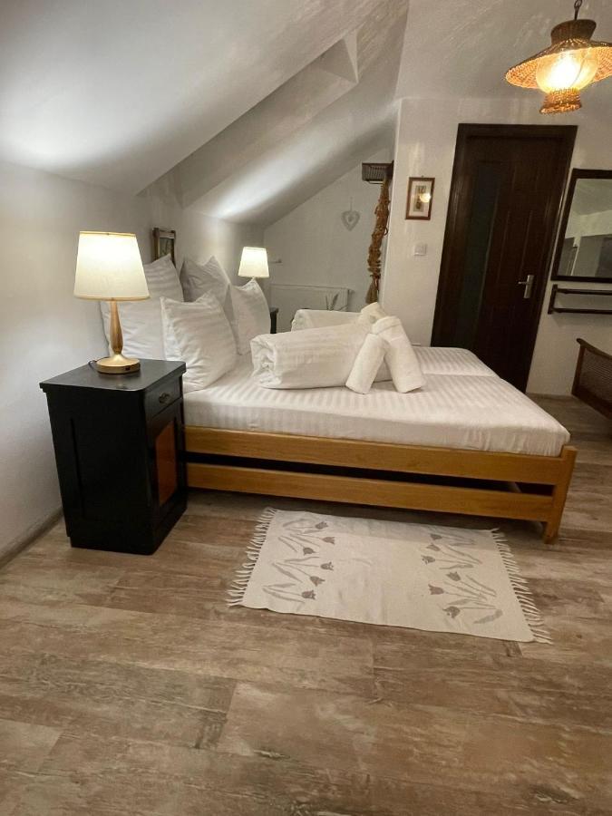 Apartament Yannis Lejlighed Alba Iulia Eksteriør billede